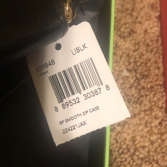 Coach Box Program Smooth ZIP Case - Picture 2 of 3